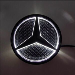 Mercedes-Benz Illuminated Logo